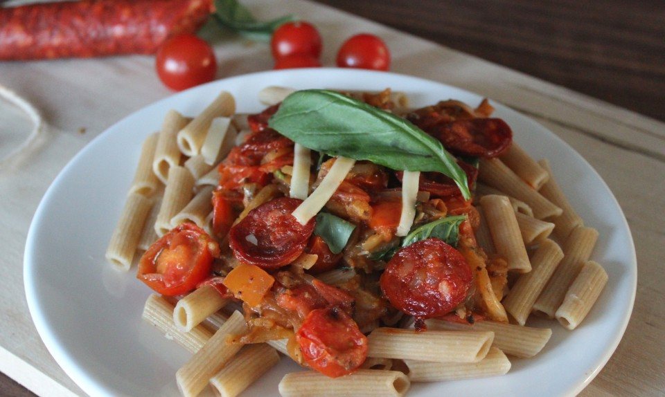 Pasta met chorizo en tomaat