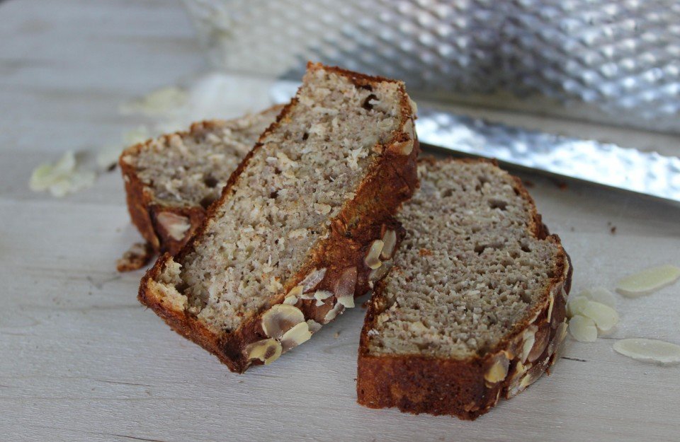 Bananenbrood met kokos en amandelen 5